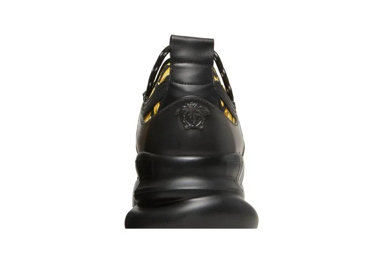 Krossovki-Versace-Chain-Reaction-Trainer-Barocco-Print-Black-6