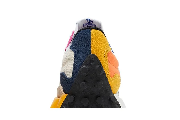 Krossovki-Dejounte-Murray-x-New-Balance-Wmns-327-Heat-Up-Orange-6