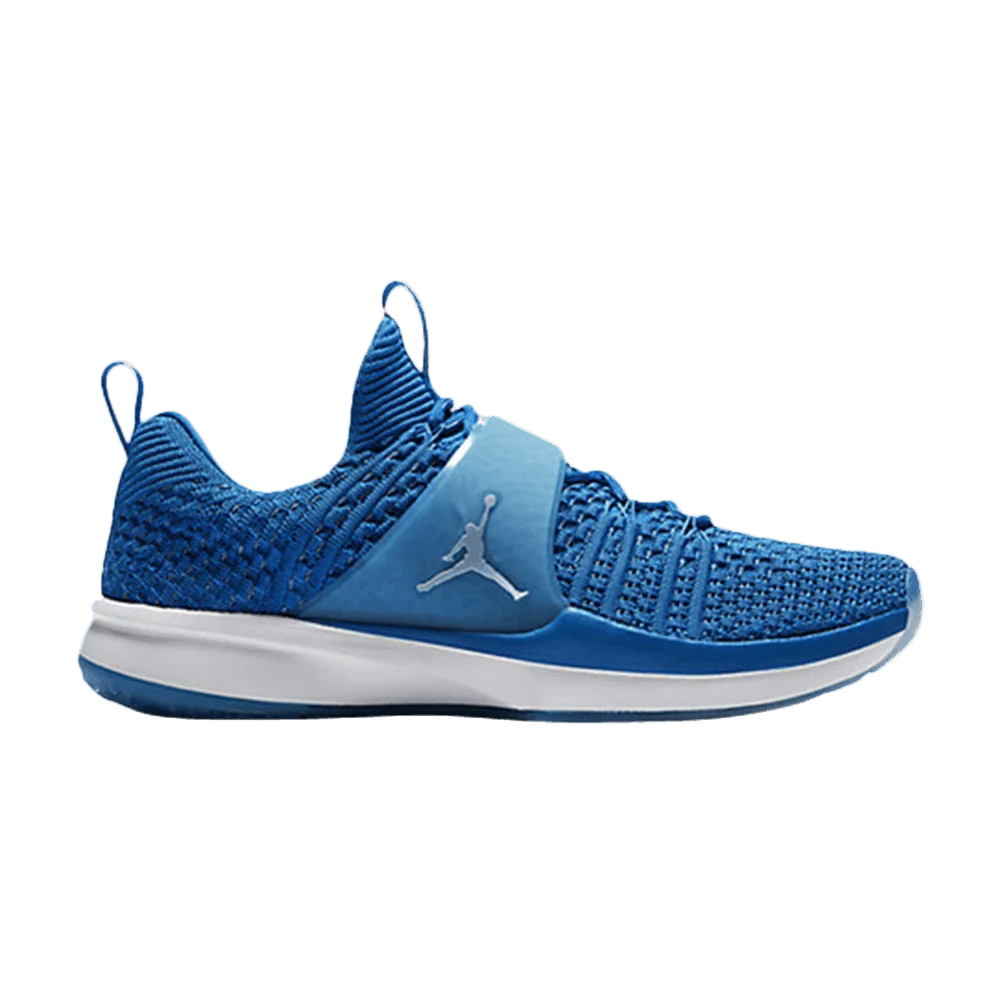 Krossovki-Air-Jordan-Trainer-2-Flyknit-Military-Blue