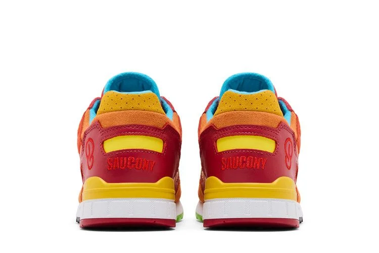 Krossovki-Bisso-x-Shadow-5000-Saucony-Friends-Bondamanjak-5
