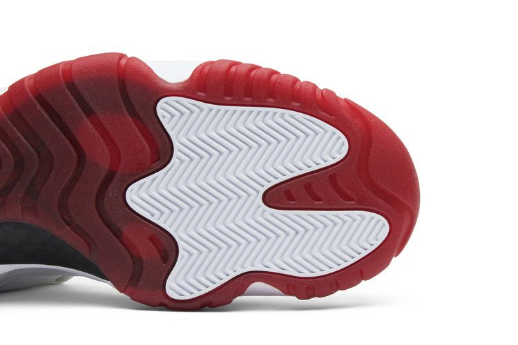 air-jordan-11-retro-low-528895-101_04