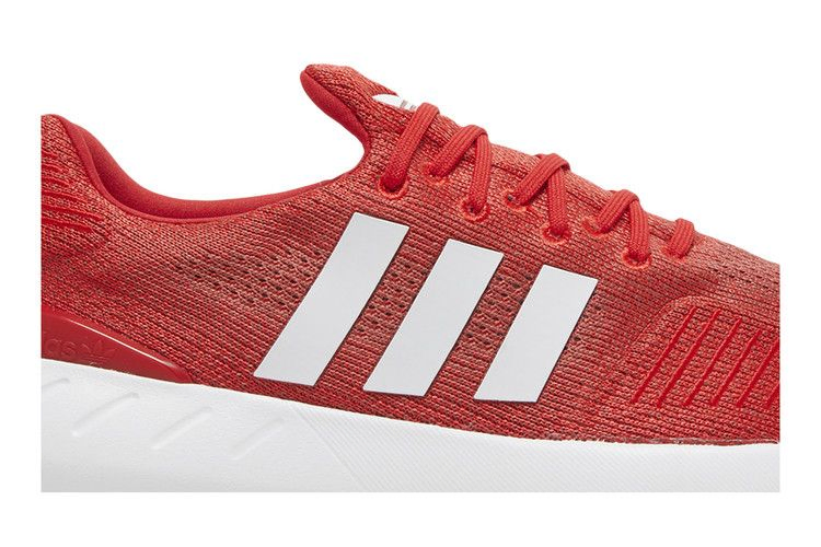 swift-run-22-vivid-red-white-gz3497_01