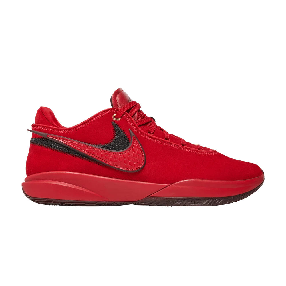 Кроссовки Liverpool F.C. x Nike LeBron 20 EP