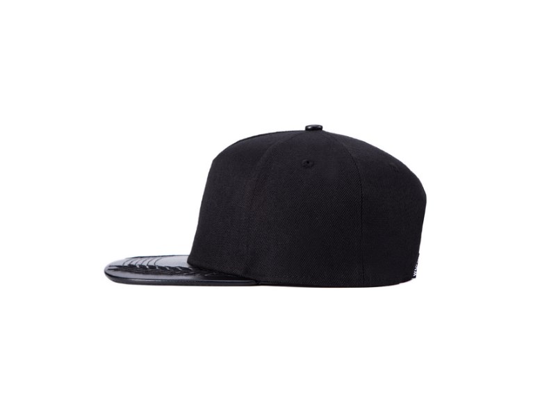 kepka-wuke-black-3
