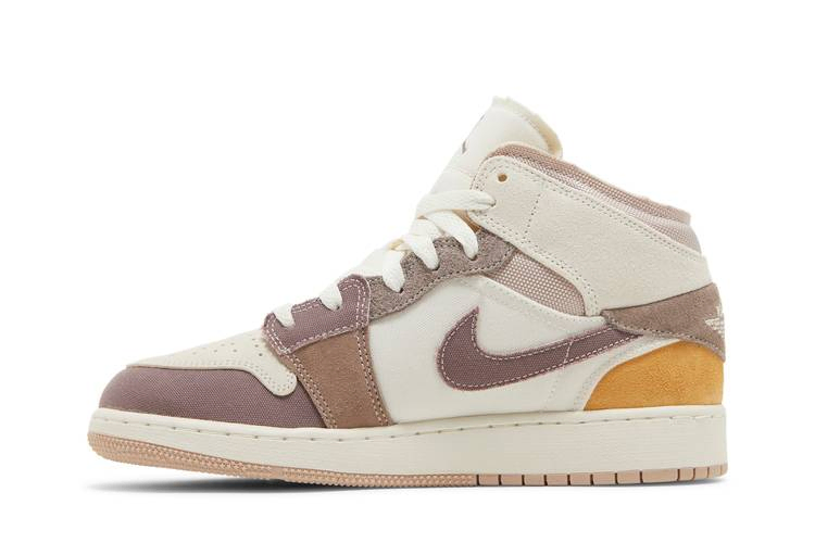 air-jordan-1-mid-se-craft-gs-inside-out-taupe-haze-dz4466-102_02