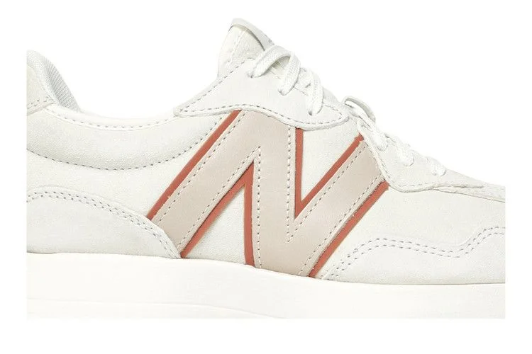 Krossovki-Bandier-x-New-Balance-Wmns-327-Move-Her-World-1