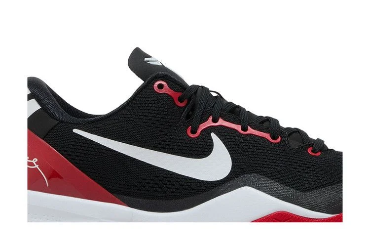 Krossovki-Nike-Kobe-8-Protro-UConn-Alternate-Away-PE-1