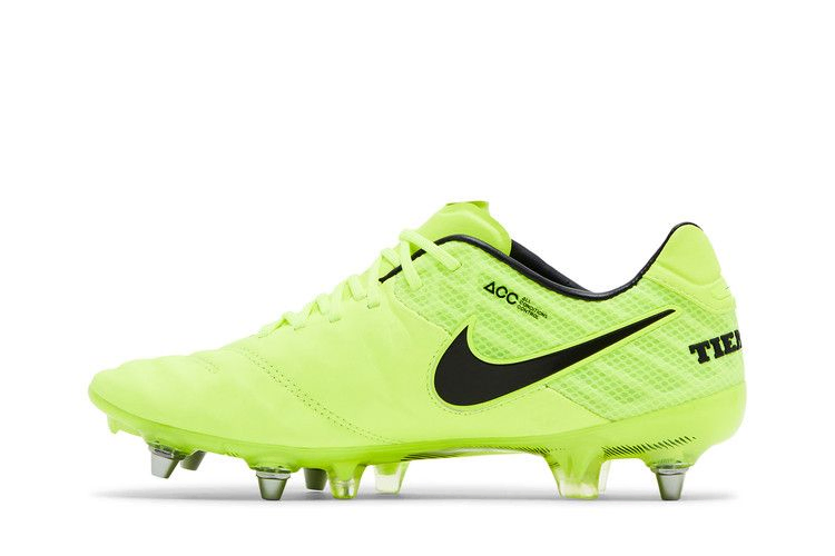 Кроссовки Nike Tiempo Legend 6 SG Pro 'Volt Black'