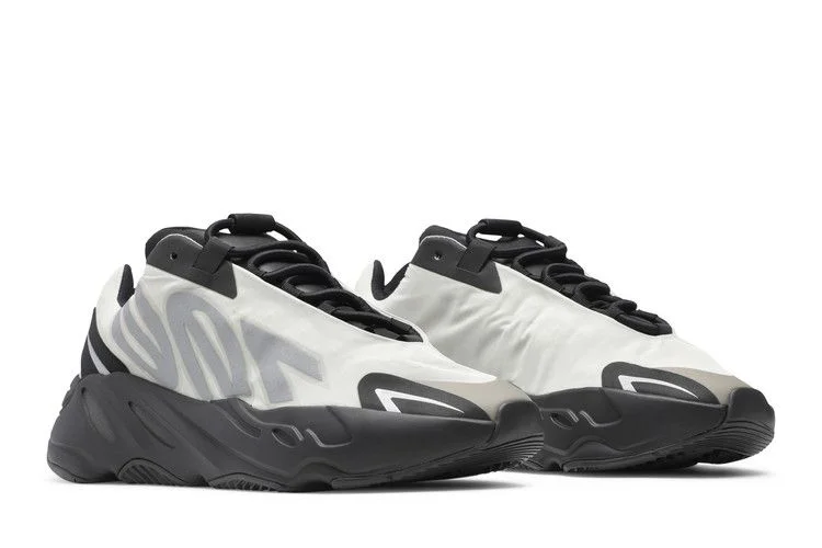 Krossovki-adidas-Yeezy-Boost-700-MNVN-Bone-7