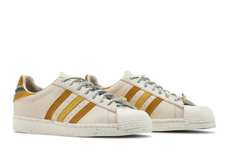 yara-shahidi-x-superstar-cream-legacy-gold-gz2764_07