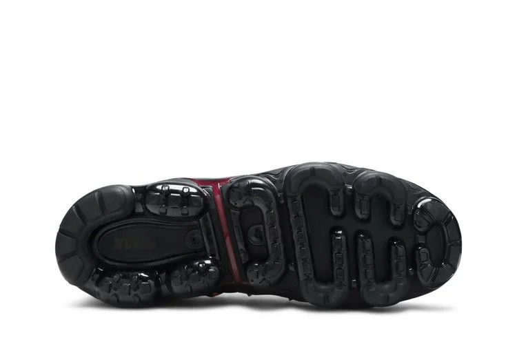 Кроссовки Nike Air VaporMax Plus 'Black Noble Red'