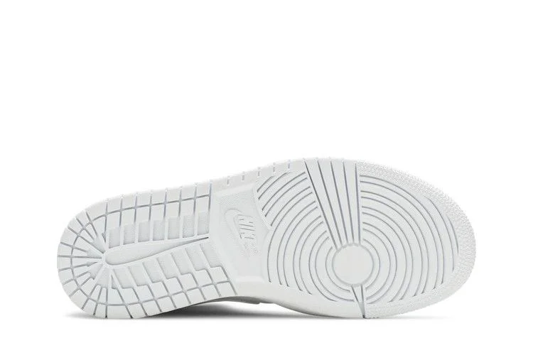 Кроссовки Wmns Air Jordan 1 Mid Patent 'Triple White'
