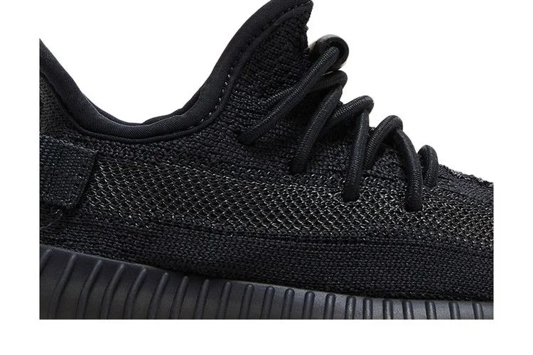Krossovki-adidas-Yeezy-Boost-350-V2-Infants-Onyx-1