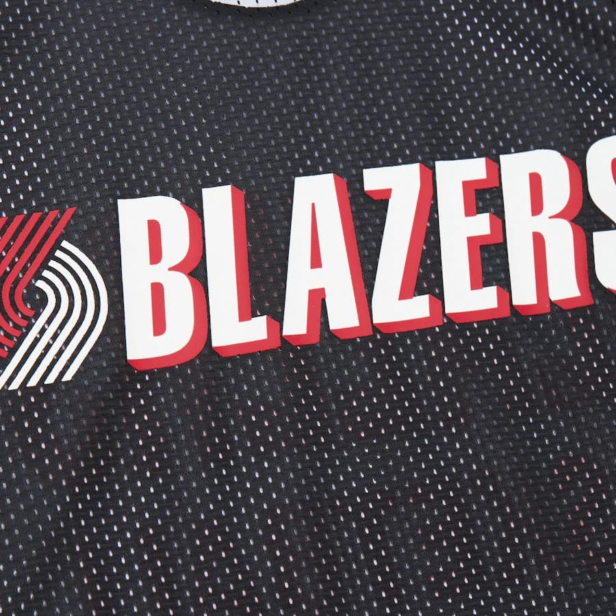Mitchell-Ness-Black-Portland-Trail-Blazers-Vintage-Logo-Mesh-Practice-Tank-Top-2