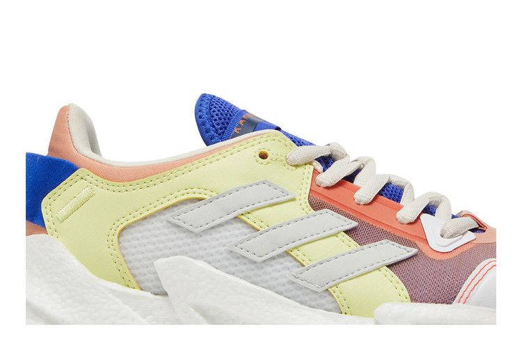 karlie-kloss-x-wmns-x9000-ambient-blush-multi-s24028_01