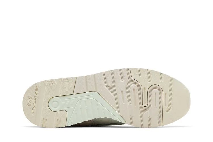 Krossovki-Ronnie-Fieg-x-New-Balance-997.5-Made-in-USA-Easter-Pack-Marshmallow-Angora-3