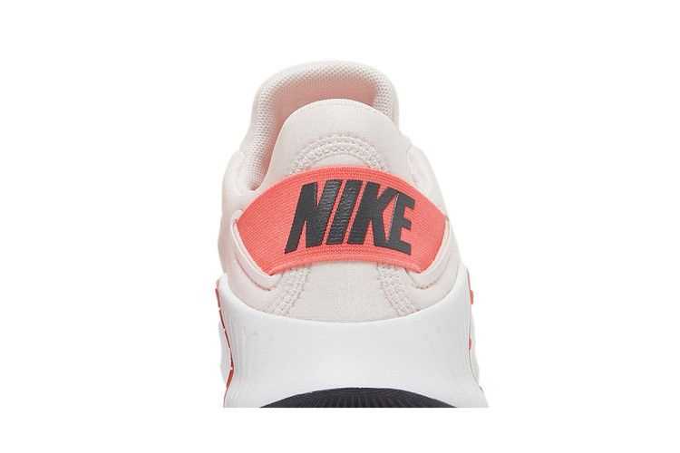 Кроссовки Nike Wmns Free Metcon 4 'Light Soft Pink Magic Ember'