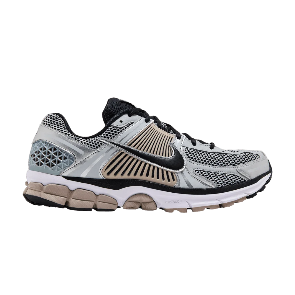 Krossovki-Nike-Air-Zoom-Vomero-5-College-Grey