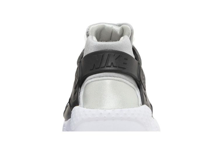 Кроссовки Nike Huarache Run GS 'Black Neutral Grey'
