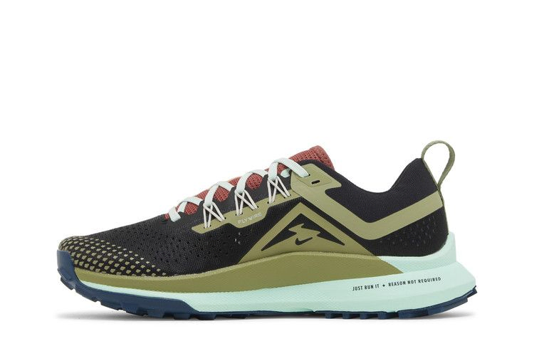 wmns-react-pegasus-trail-4-black-alligator-mint-dj6159-004_02