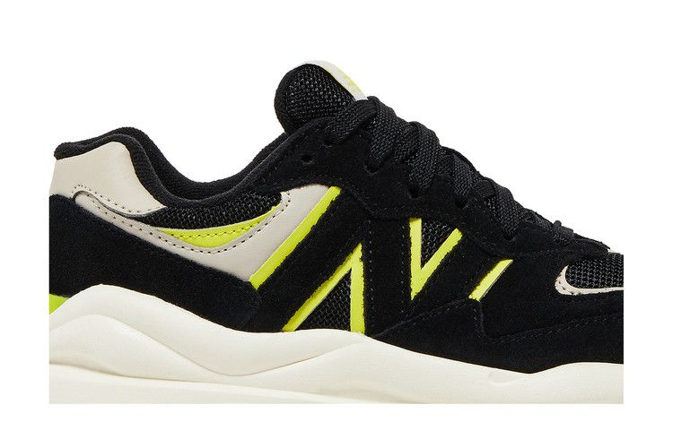 Кроссовки New Balance Wmns 57/40 'Black Oyster Pink'