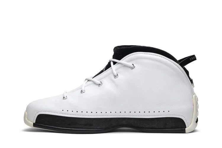 Krossovki-Air-Jordan-18.5-OG-White-Black-Chrome-2