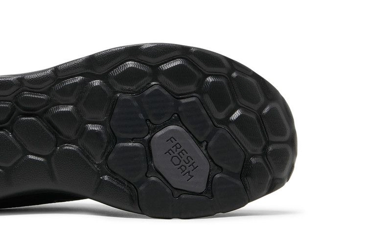 Кроссовки New Balance Fresh Foam Roav v2 'Black'