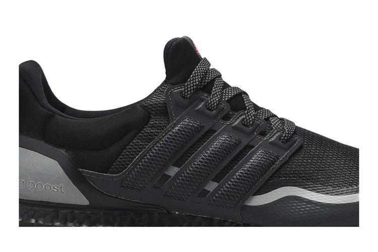 Krossovki-adidas-UltraBoost-Reflective-Black-1