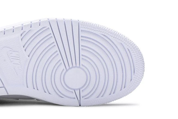 Krossovki-Air-Jordan-1-Mid-Triple-White-2018-4