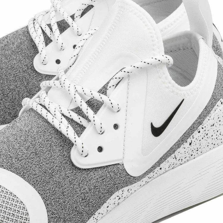 Krossovki-Nike-LunarCharge-Essential-Speckle-4