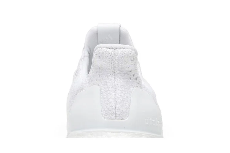 Кроссовки A Ma Maniere x Invincible x adidas UltraBoost 'Triple White'