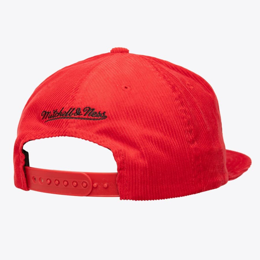 Бейсболка Mitchell & Ness Red Atlanta Braves Corduroy Snapback Hat