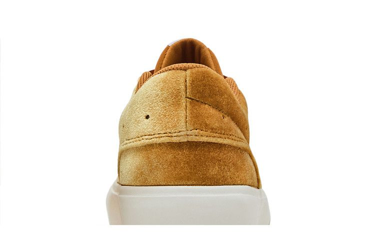 Кроссовки Air Jordan Wmns Jordan Series.05 SE 'Gold Velvet'