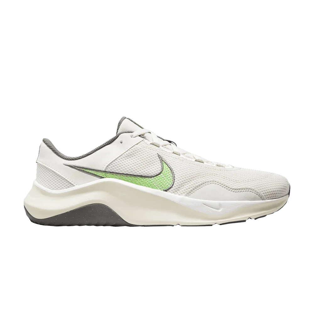 Krossovki-Nike-Legend-Essential-3-Next-Nature-Phantom-Green-Strike