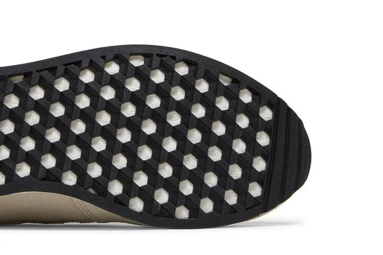 Кроссовки Adidas Marathon Tech 'Clear Brown'