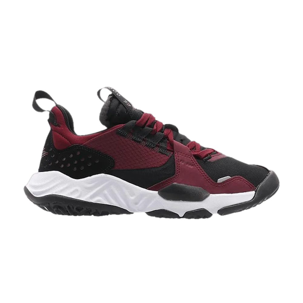 Krossovki-Air-Jordan-Wmns-Jordan-Delta-Black-Dark-Beetroot