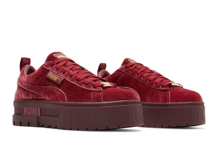 wmns-mayze-velvet-tibetan-red-384223-01_07