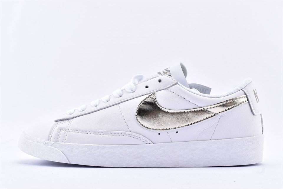 Кроссовки Nike Wmns Blazer Low LE Metallic Gold Star
