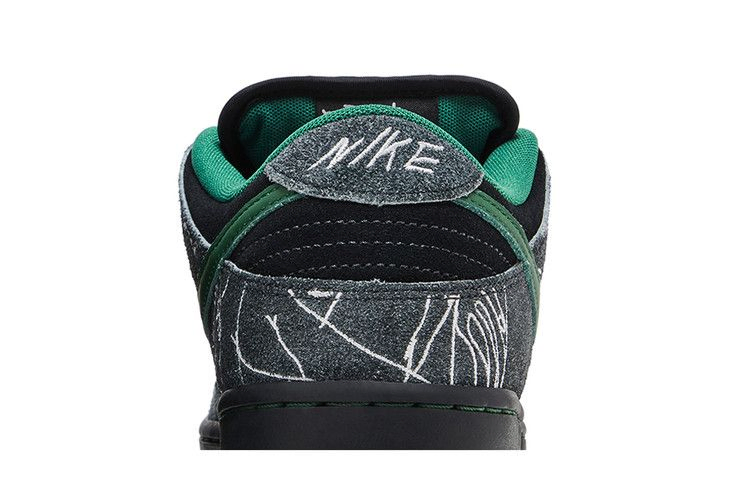 there-skateboards-x-dunk-low-sb-ultra-humanized-special-box-hf7743-001-sb_06