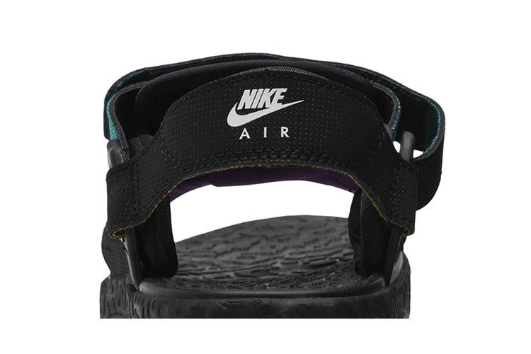 Nike ACG Air Deschutz 'Black Vivid Purple'