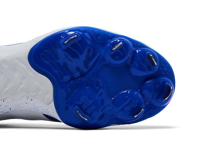 alpha-huarache-elite-4-mid-white-hyper-royal-fd2744-104_04