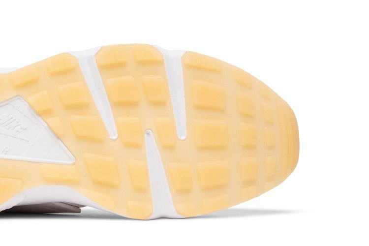 Кроссовки Nike Air Huarache 'White Safety Orange'