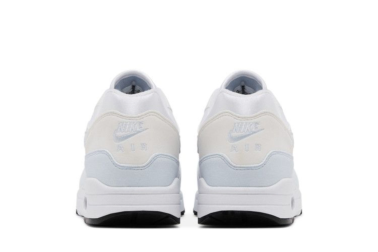 Кроссовки Nike Wmns Air Max 1 'Football Grey'