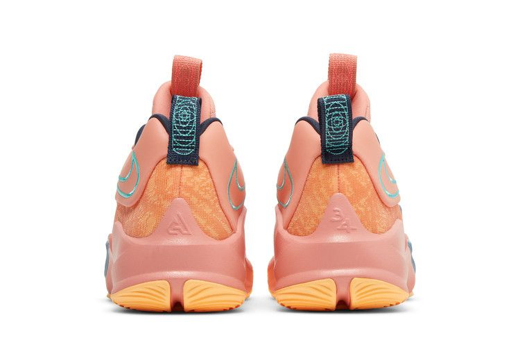 Кроссовки Nike Zoom Freak 3 GS 'Stay Freaky'