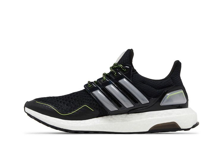 wmns-ultraboost-1-0-black-team-solar-yellow-id1749_02