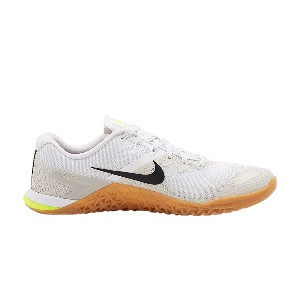 Krossovki-Nike-Metcon-4-Light-Bone-Gum