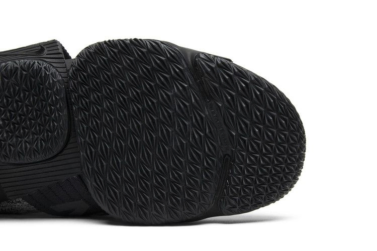 Кроссовки Kith x Nike LeBron Lifestyle 15 'Concrete'
