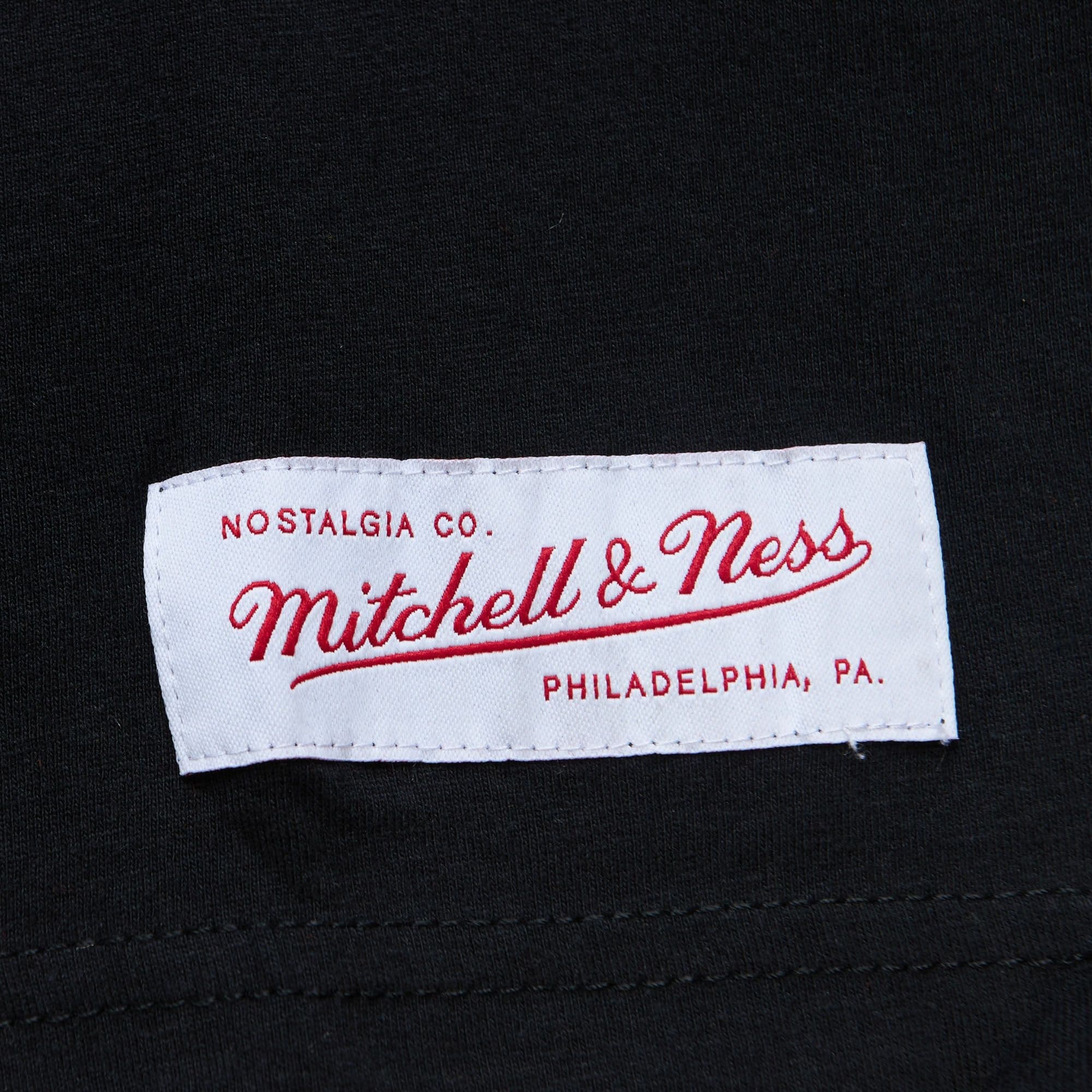 Mitchell-Ness-Overtime-Win-V-Neck-Boston-Celtics-Youth-T-Shirt-3