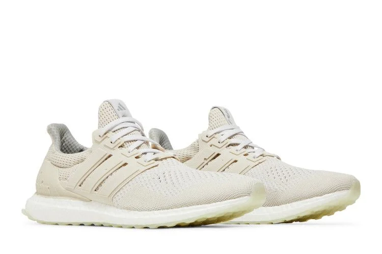 Krossovki-Solebox-x-Illya-Goldman-Gubin-x-adidas-UltraBoost-1.0-Two-Decades-of-Shared-Legacy-7