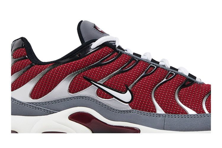 air-max-plus-team-red-cool-grey-dq3983-600_01